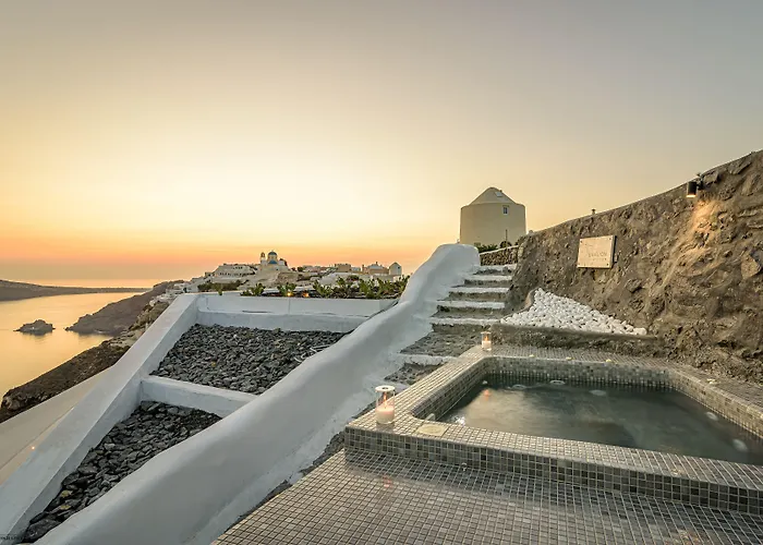 إناليون سويتس 4* أويا