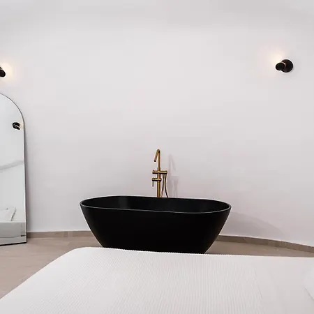 Enalion Oia (Santorini)