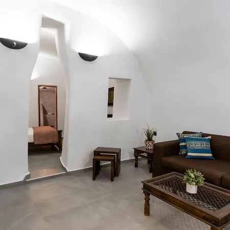 Enalion Oia (Santorini)